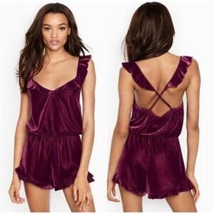 VICTORIA'S SECRET | Velvet Ruffle Romper | S